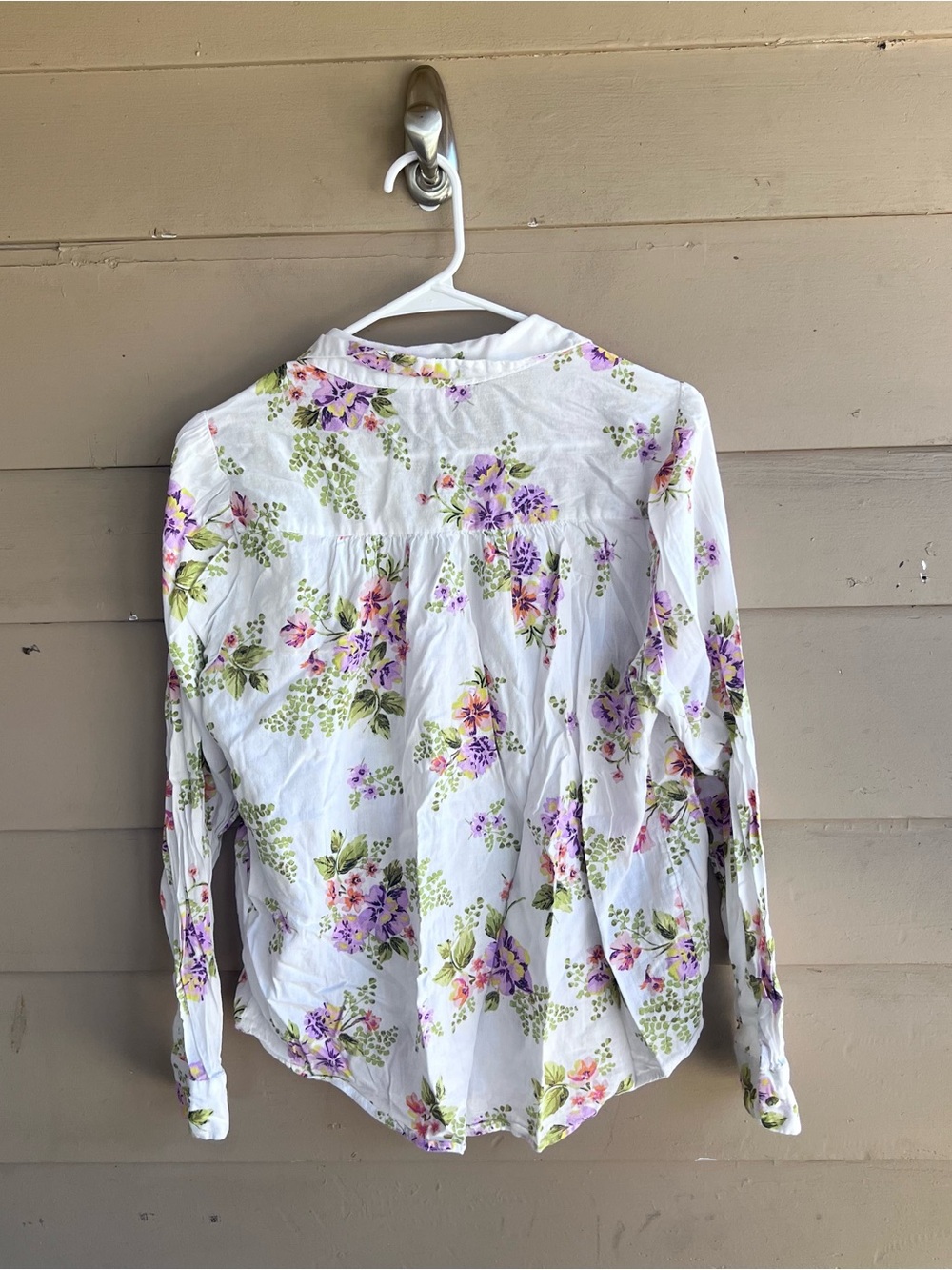 Lauren Conrad Floral Button Down Shirt Size M - Picture 5 of 5
